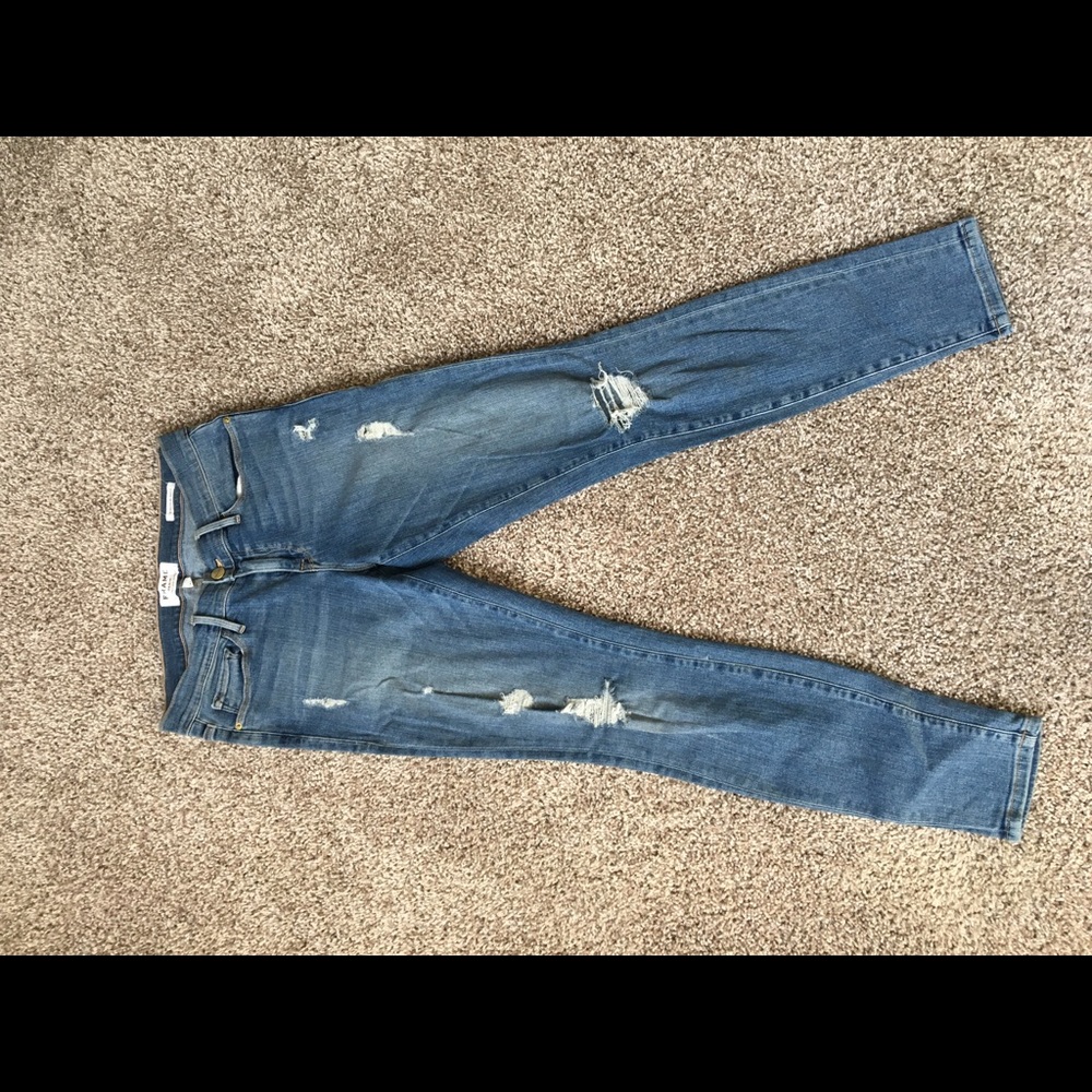 FRAME Skinny Jean